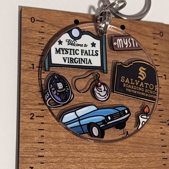 Vampire Diaries Mystic Falls Keychain New! - Picture 4 of 4
